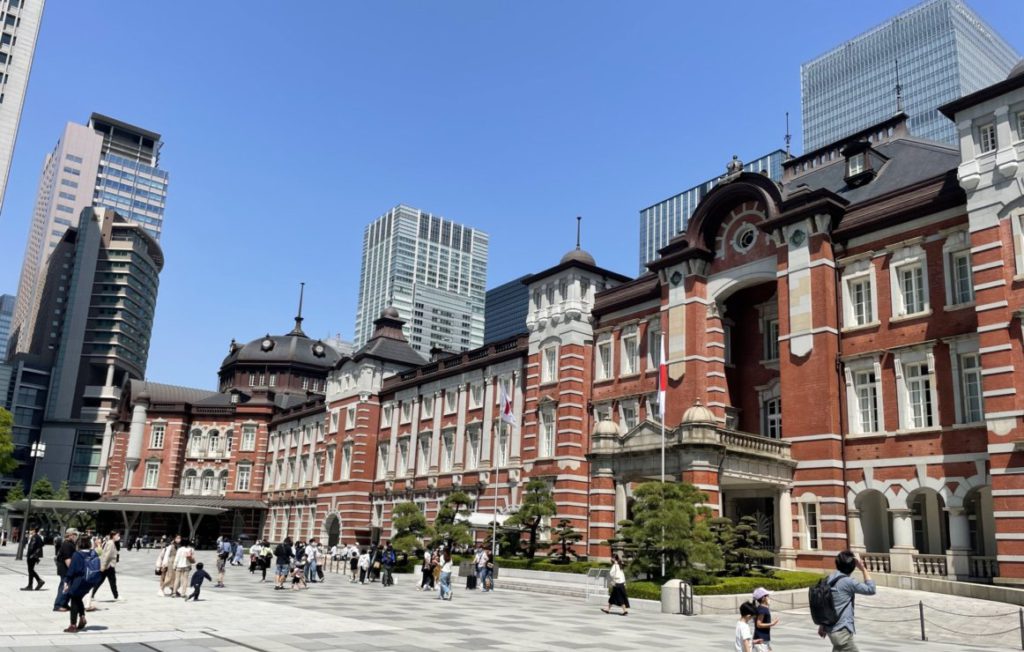東京駅前